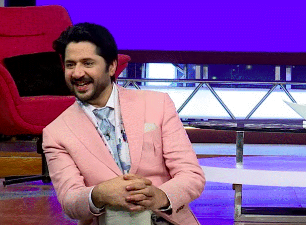 عمران اشرف نے شائقین کی میٹھی گفتگو سے دل جیت لیے